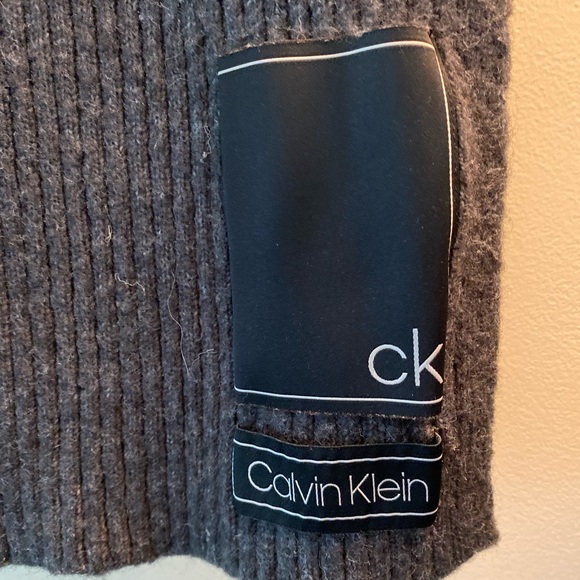 Calvin Klein Scarf - Picture 4 of 5